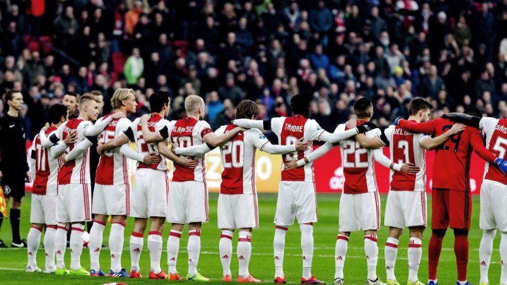 Stillstand: Hollands Fußballer protestieren gegen ...