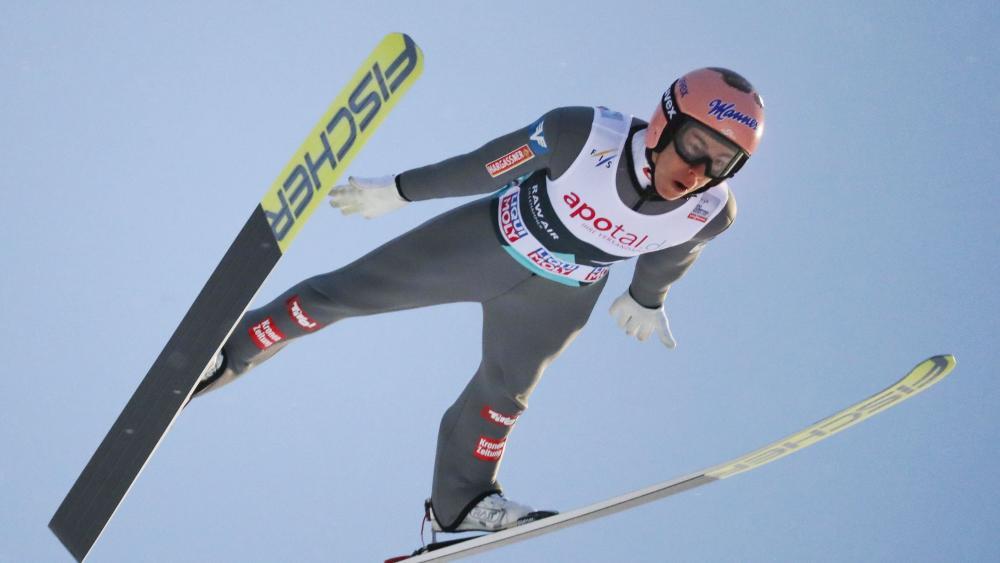 Österreich gewinnt Auftaktspringen - Skispringen | SportNews.bz