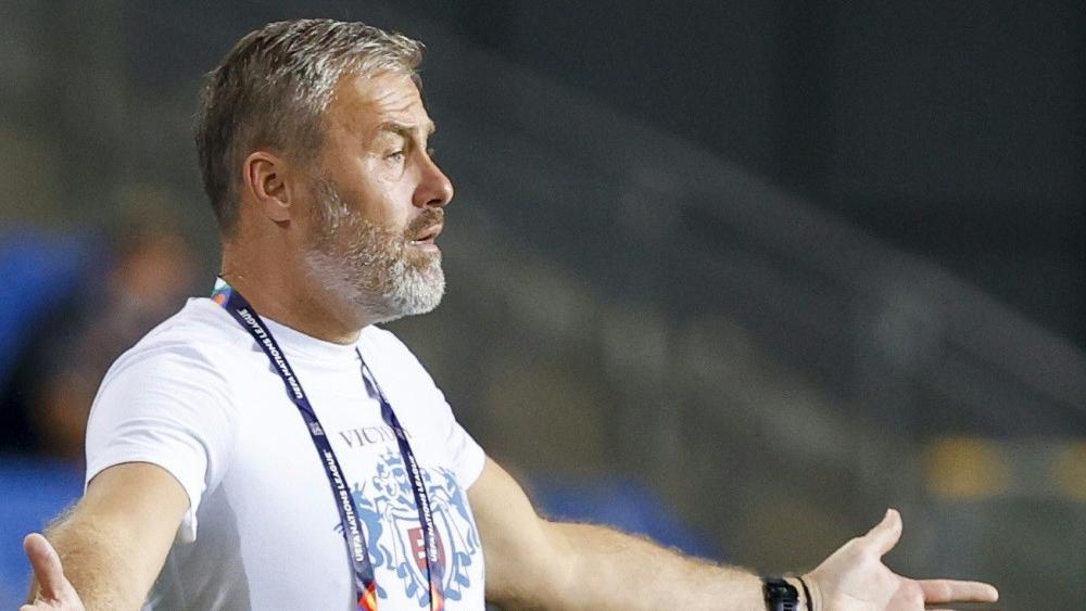 Slowakei: Nationaltrainer Hapal positiv auf Corona ...