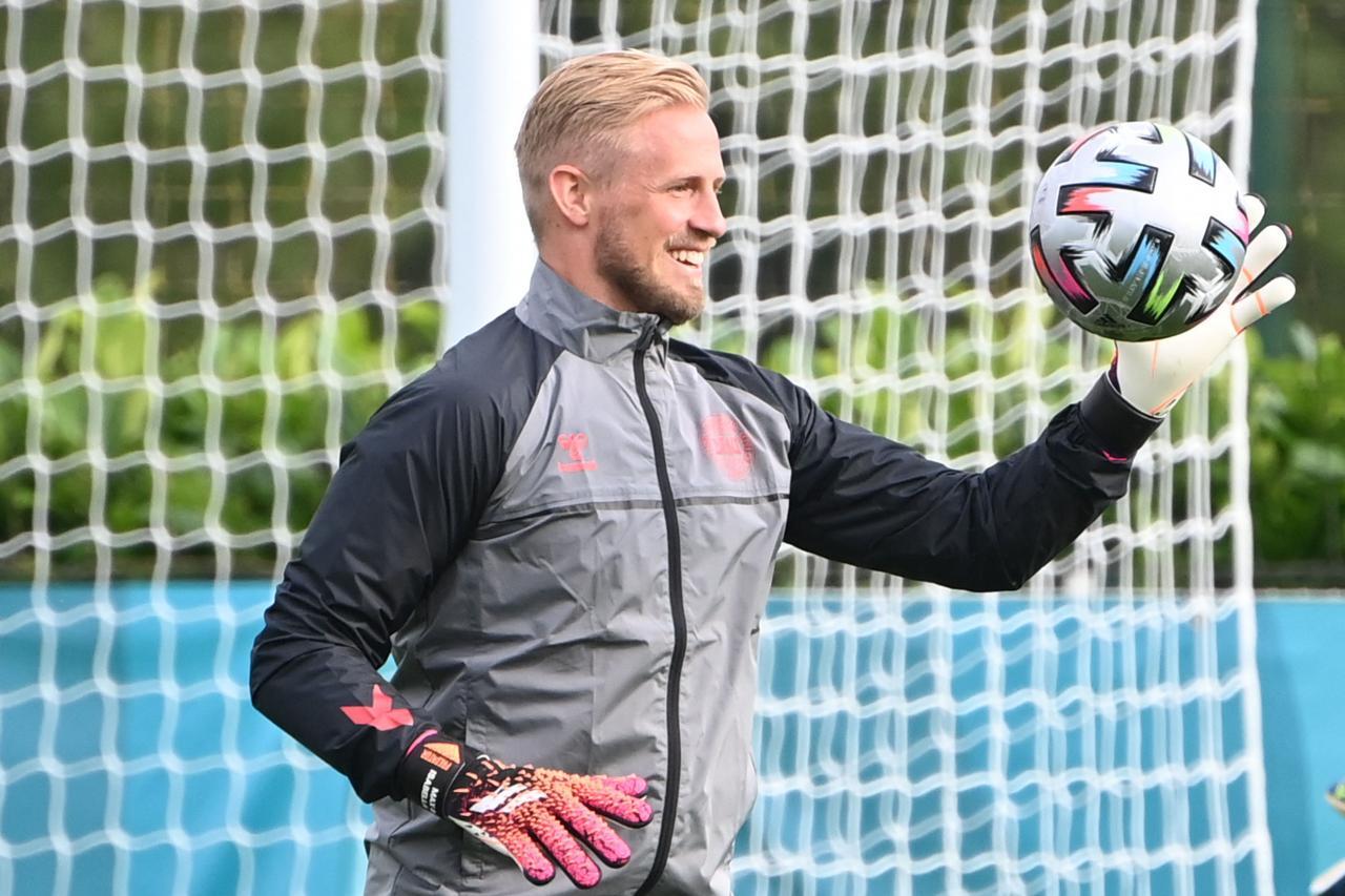 Englands große Titel-Sehnsucht - Dänemark-Keeper stichelt ...